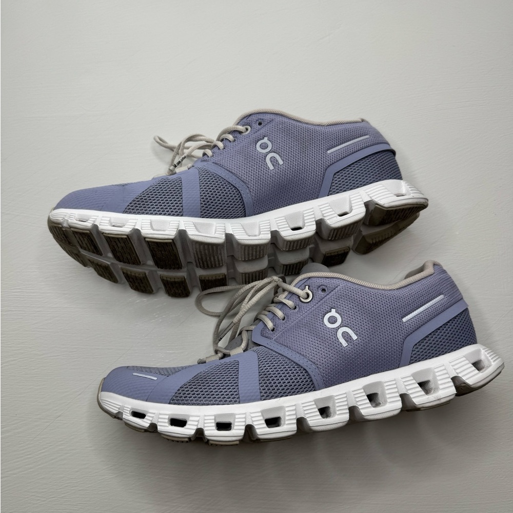 On Cloud Women's Athletic Shoes in Purple and White - Picture 5 of 7